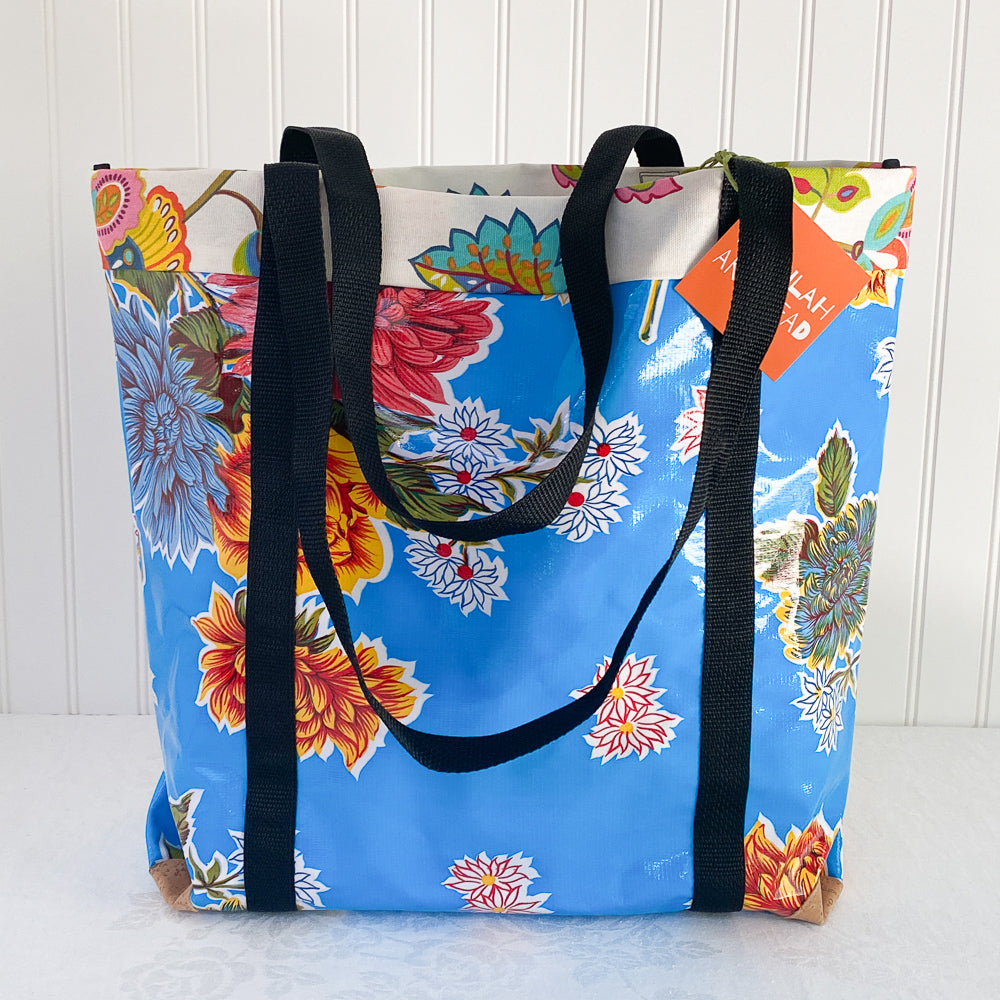 Market bag in turquoise oilcloth