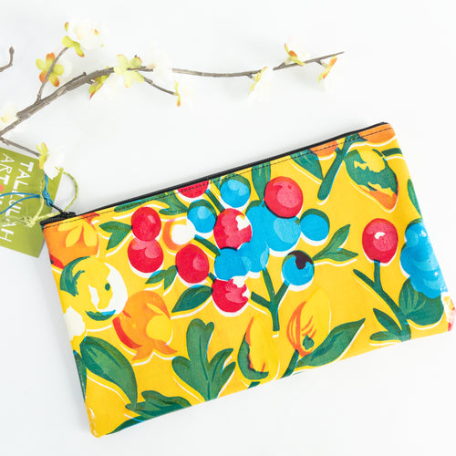 Oilcloth Zipper Pouch