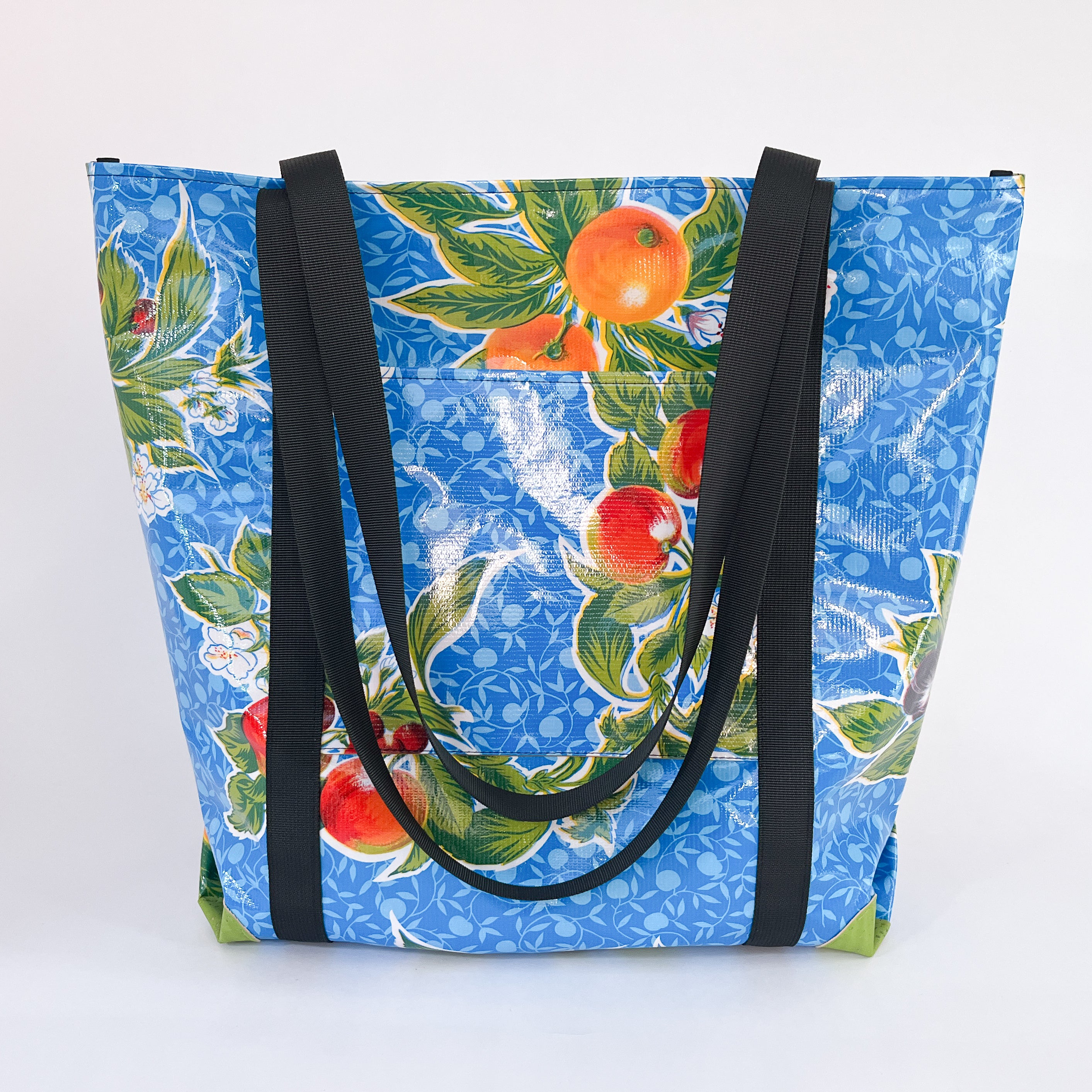 Oilcloth Market Tote / Blue Floral