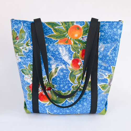 Oilcloth Market Tote / Blue Floral