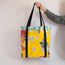 Load image into Gallery viewer, Oilcloth Market bag / Yellow
