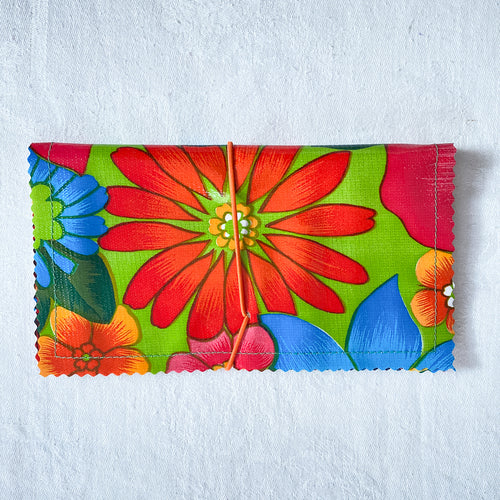 Checkbook-style Wallet