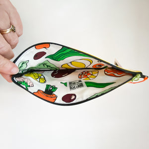 Small oilcloth pouch with color variations