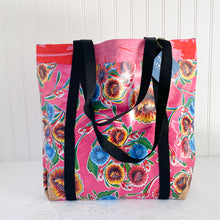 Load image into Gallery viewer, Market bag in fuchsia oilcloth
