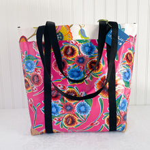 Load image into Gallery viewer, Market bag in fuschia oilcloth
