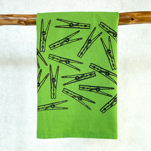 Kitchen towel - clothespin design